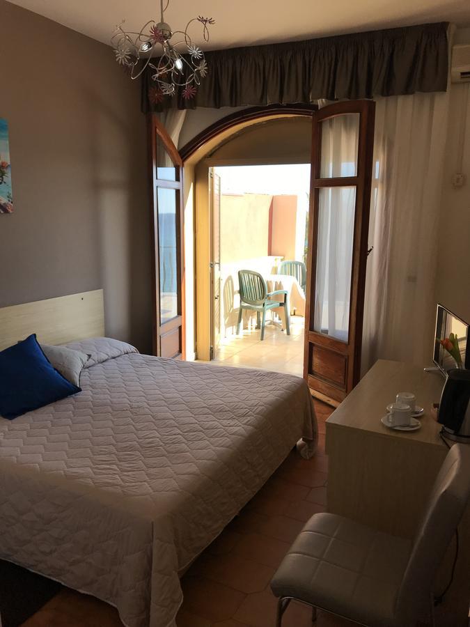 Hotel La Sirenetta Джардини Наксос Екстериор снимка