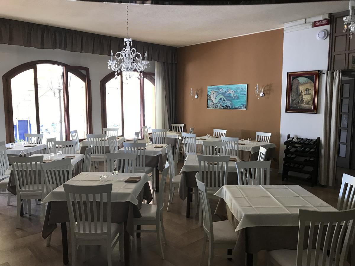 Hotel La Sirenetta Джардини Наксос Екстериор снимка